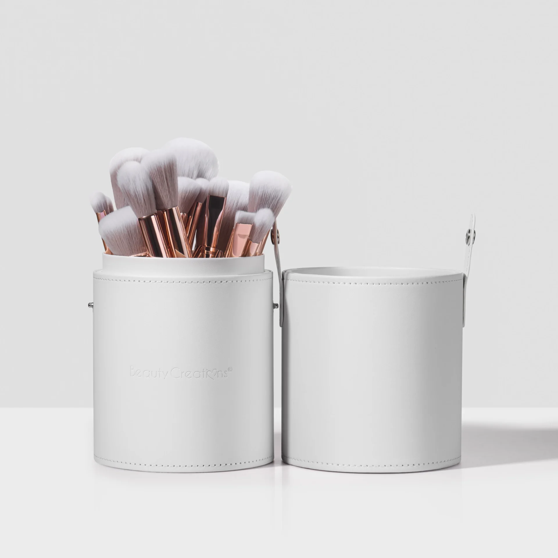 Dream_Girl_24_ PC_Brush_Set_supernatural_hn DREAM GIRL 24 PC BRUSH SET - Imagen 1